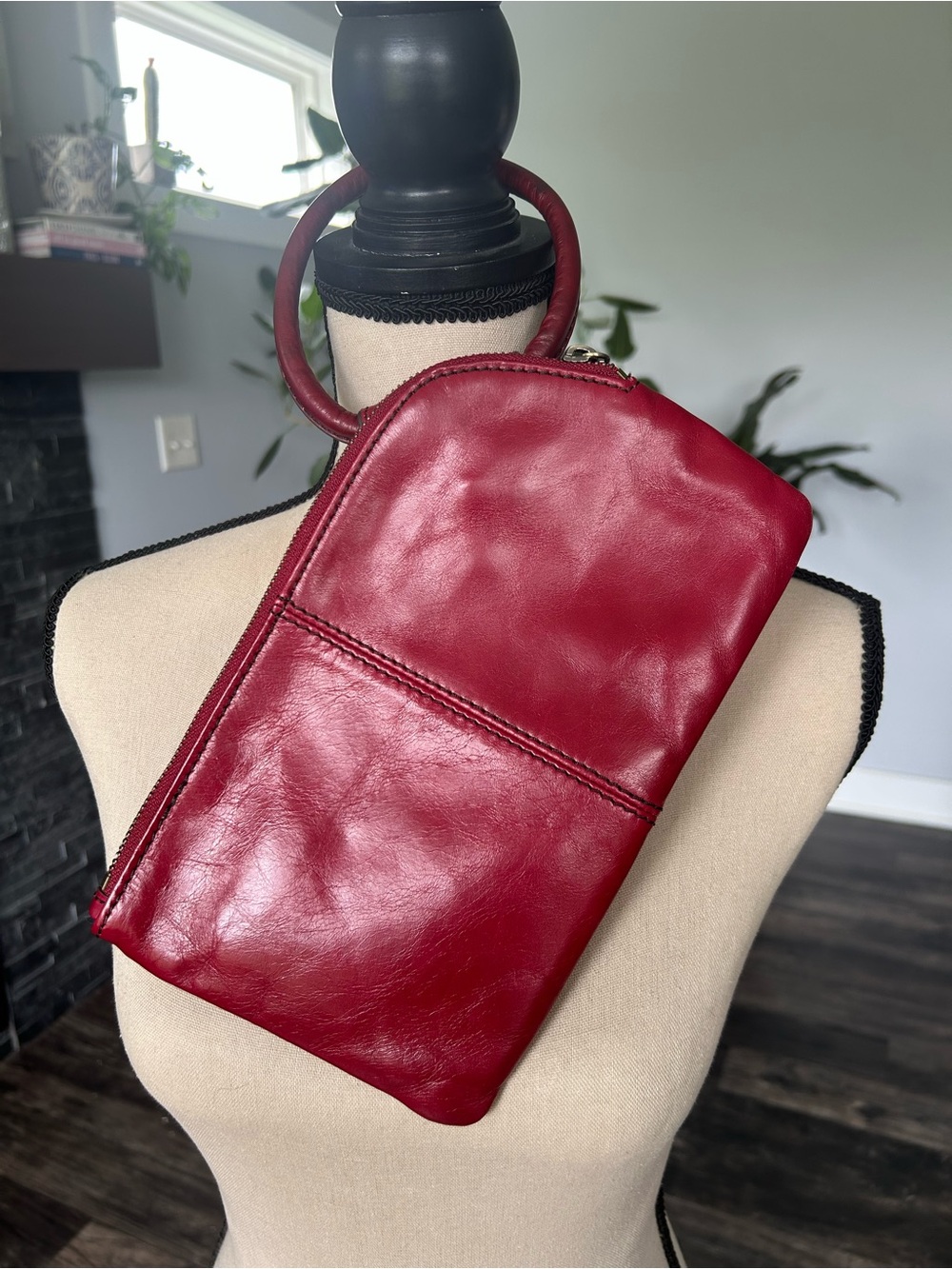 HOBO Red Leather Wristlet Clutch with Circular Handle - Picture 2 of 5